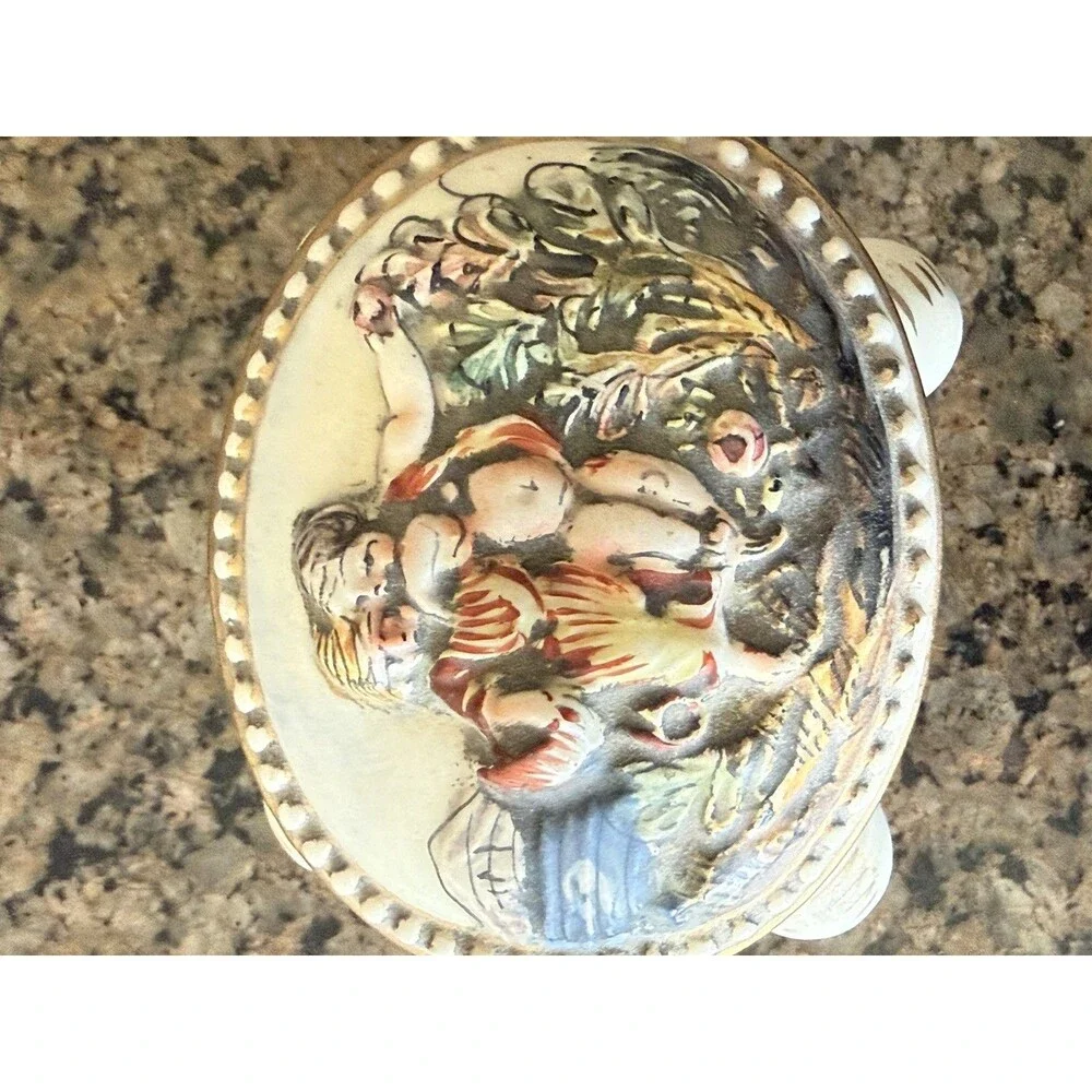 Vintage Capodimonte 1366/114 Porcelain Trinket Box Hand Painted Italy